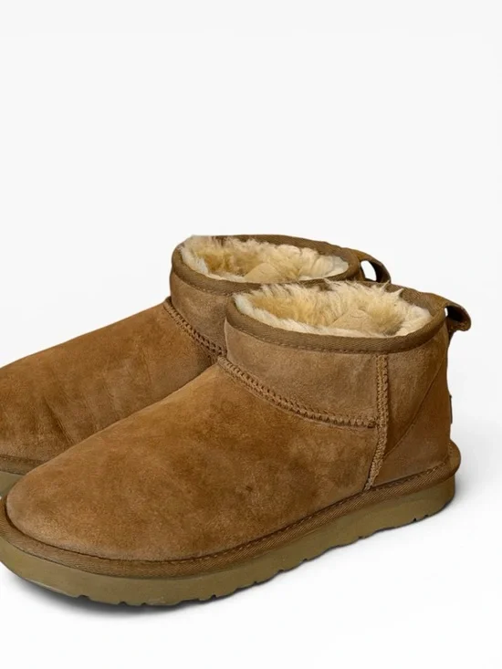 UGG Women’s Classic Ultra Mini Boots - Chestnut. Size 8