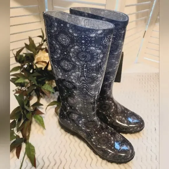 UGG SHAYE TALL BANDANA PAISLEY BLUE RAIN BOOTS SIZE 7