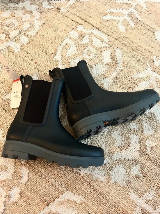 Bogs Black Ankle Rain Boots