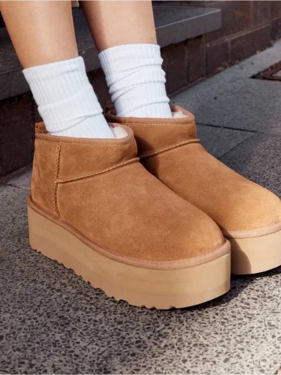 UGG classic ultra mini Tan Suede Platform Boots size 9