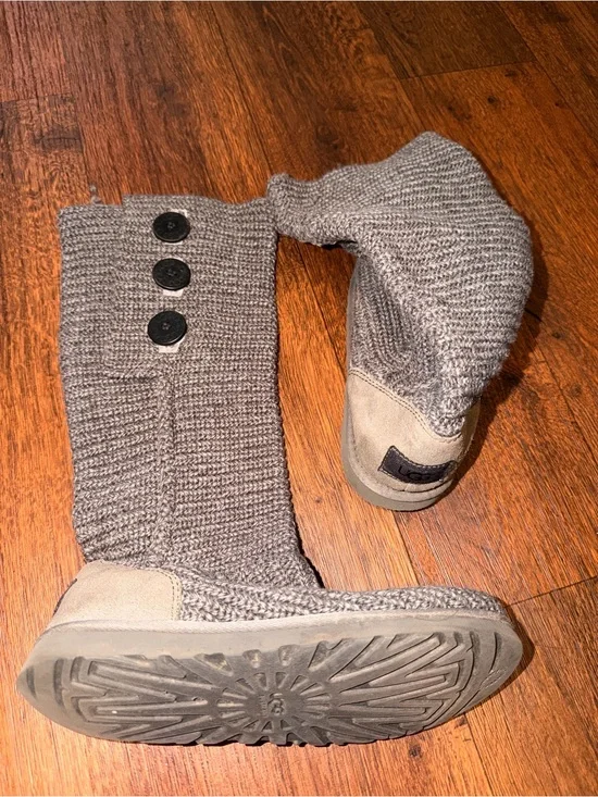 UGG Classic Cardy Knit Boots Gray Women’s Size 9