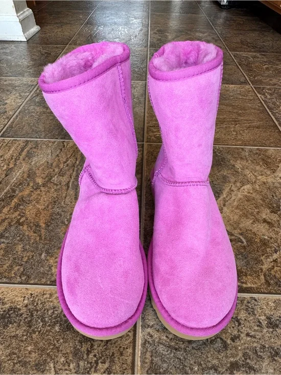 UGG Classic Short Suede Shearling Pull On Boots- Pink/Purple, Women’s Size 7