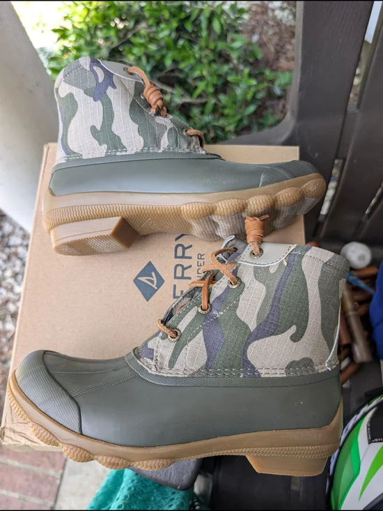 Sperry Women's' Size 5 Camo Boot - Green/Gum
