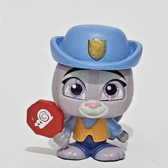 RARE Academy Series Faculty Judy Hopps Safety Disney Doorables