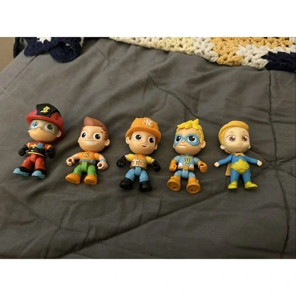 Vlad & Niki Lot of (5) 3' Zuru Toy Mini Figures Fireman Construction Posesble