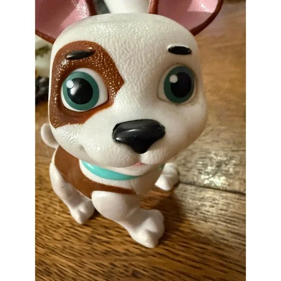 Bulldog Puppy Figure Brown White Teal Collar 3 Inch Toy‎