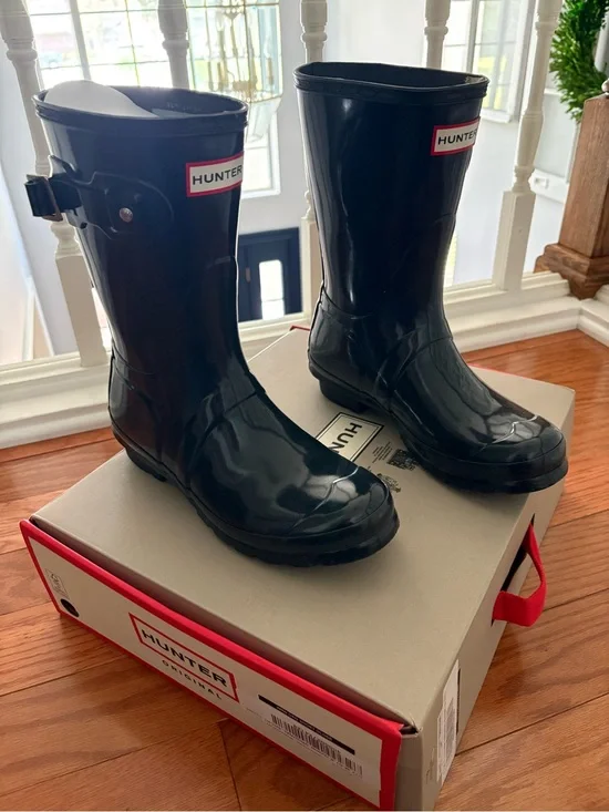 Hunter Glossy Black Mid-Calf Rain Boots