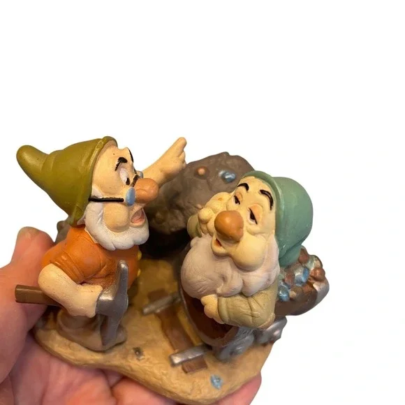 Disney The Classic Collection Snow White‎ Seven Dwarfs Mining Figurine