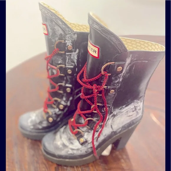 🌺 Hunter Gabby womens rain boots size US 6