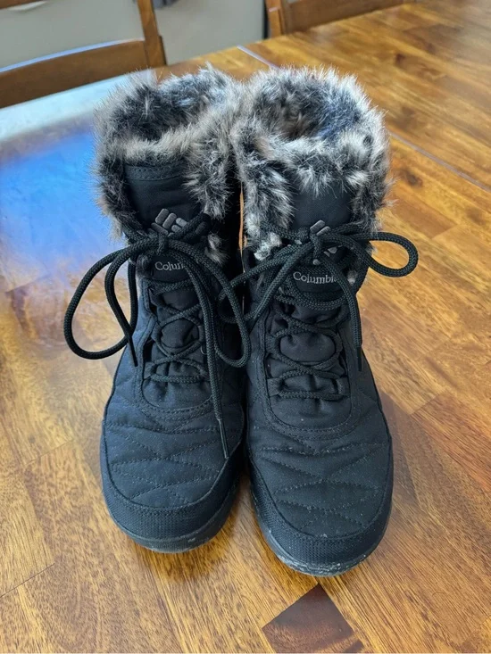 Columbia Black Women's Faux-Fur Trim Winter Lace-Up Boots