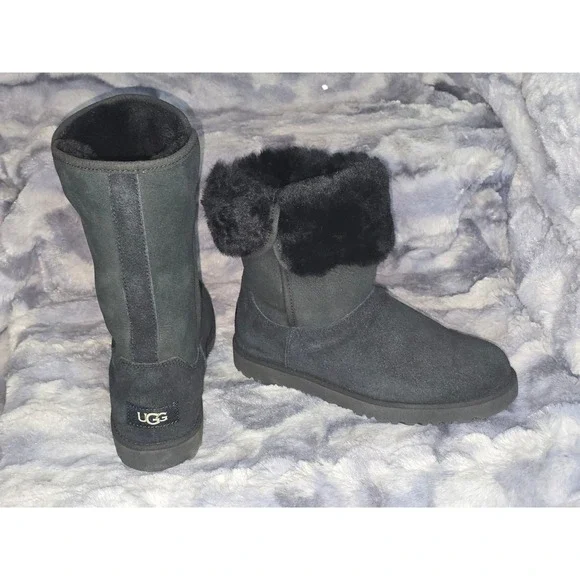 NEW UGG Classic Michelle Boots Black‎ Suede Sheepskin Lined Women's Size 5