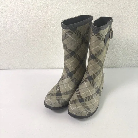 Chooka Rain Boots Womens 7 Olive Black Eastlake Plaid Mid Pebble Rubber Buckle