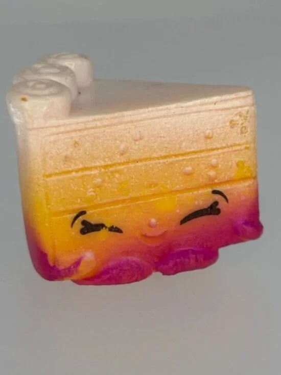 RARE Season 5-Bakery Linda Layered Cake Shopkins