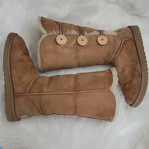 UGG Bailey Button Triplet Tall Chestnut‎ Suede Shearling Mid Calf Pull On Boots