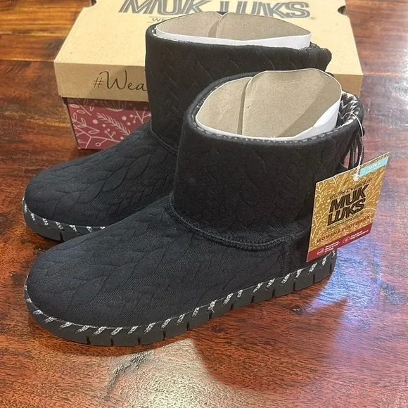 Muk Luks Women's Flexi Hoboken Boots Black 8 NIB