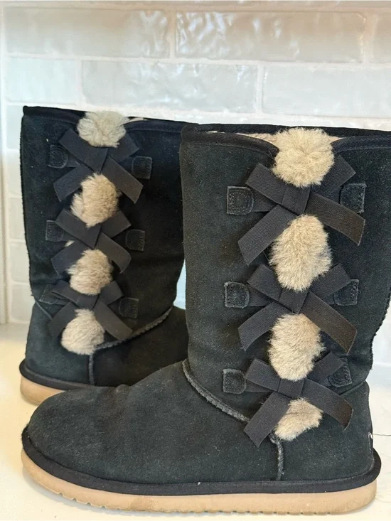 Koolaburra By UGG Victoria Tall Boots Black Pom Pom Bow Suede Women’s Size 8