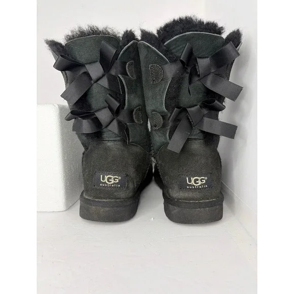 UGG Australia Bailey Bow II Black Suede Sheepskin Boots 1002954 Womens 7