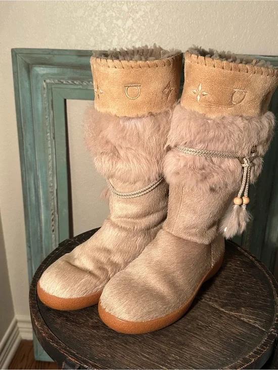 Salvatore Ferragamo Beige Fur-Trimmed Winter Boots