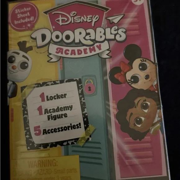 NIB‎ Doorable Lockers