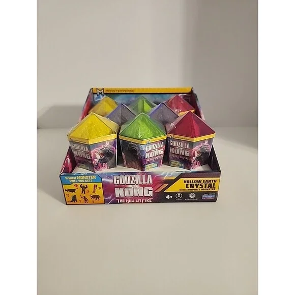 1 Godzilla X Kong: The New Empire Hollow Earth Crystal Monster Random Color Set