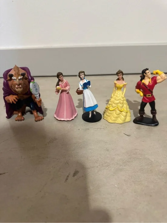 BEAUTY AND THE BEAST Figure Play Set DISNEY PVC TOY Belle Gaston Beast
