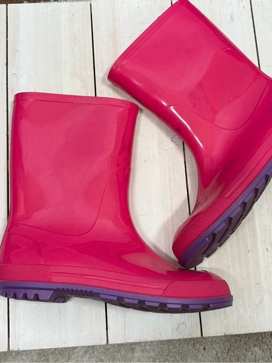 Kids Girls Rain boots size 2-3 Y