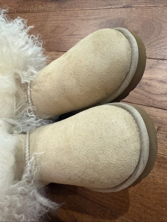 Women’s Ugg Mongolian Fur Sheepskin Short Boots -   SN 1875 - Size USA 8