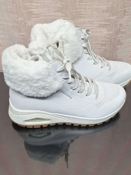 Skechers White Faux-Fur Lined Winter Boots