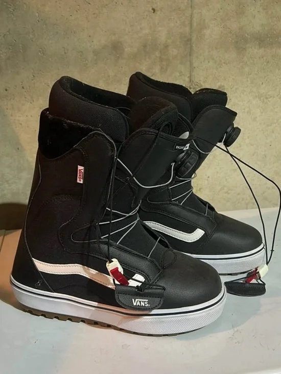 Women’s Vans Snowboard Boots
