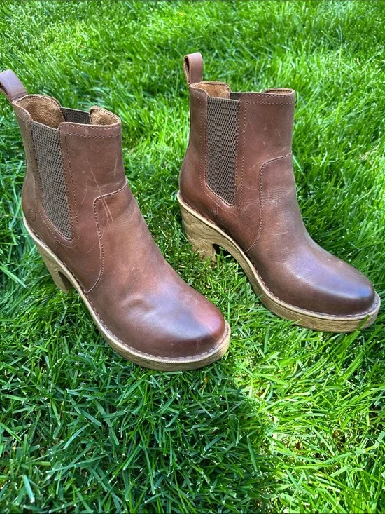 Born Channing Chelsea Boot, Size 8