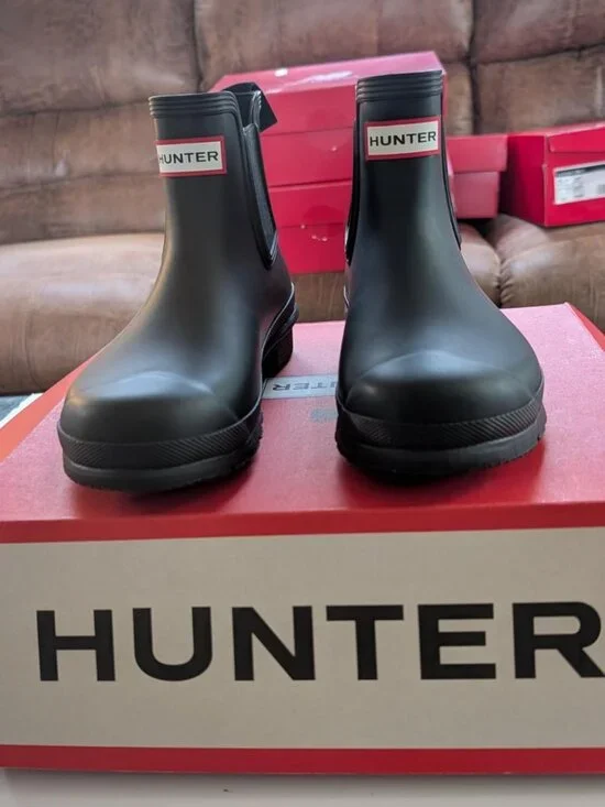 Hunter Women's Original Chelsea Boots, Black, 7 - New with Box
