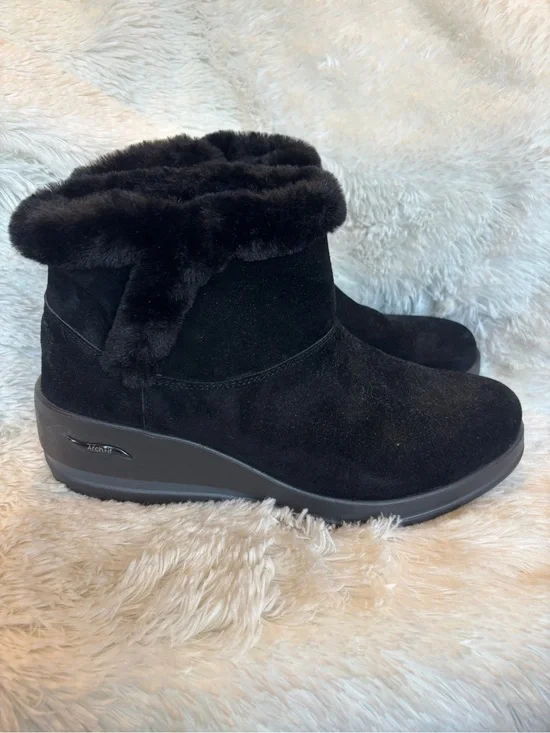 Skechers Arch Fit Black Suede Faux Fur Wedge Ankle Boots Women's 11