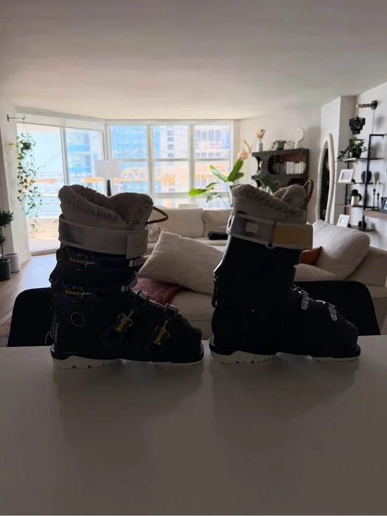 Rossignol Black Women's Ski Boots with White Liner