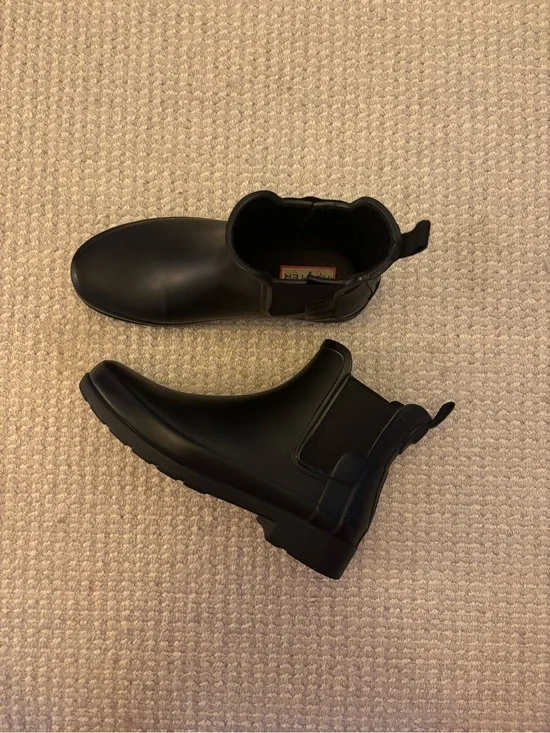 Hunter Black Chelsea Rain Boots