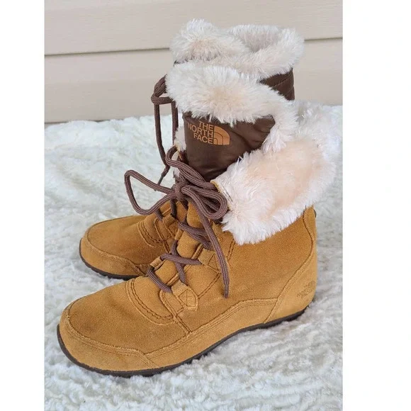 The‎ North Face Women's Nuptse Purna ll Boots Size 6.
