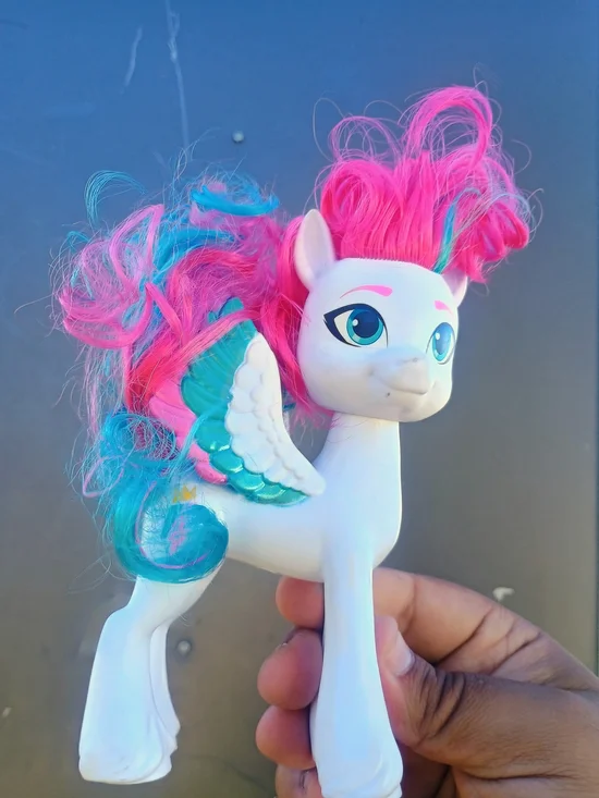 MY LITTLE PONY A NEW GENERATION SHINING ADVENTURES ZIPP STORM FIGURE 6.5