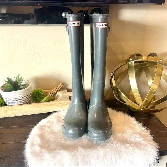 Hunter Tall Gloss Rain Boots in Slate Gray