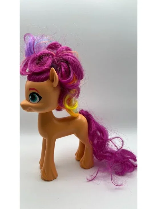 My Little Pony Sunny Starscout 2021 Figure With Colorful Hair & Cutie Mark