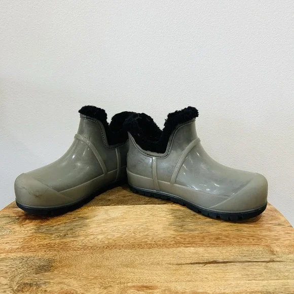 UGG RAINCLOUD CLEAR WATERPROOF RUBBER WOOL LINED RAIN BOOTS Size 8