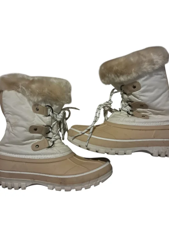 Women’s Winter Lace-Up Ankle Boots in Ivory and Beige