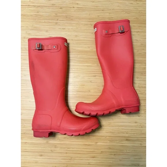 Hunter Ladies Original Tall Rubber Rain Boots Red US 7 Matte