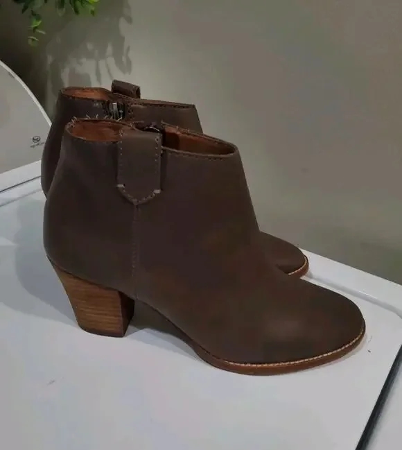 Madewell Booties size 6