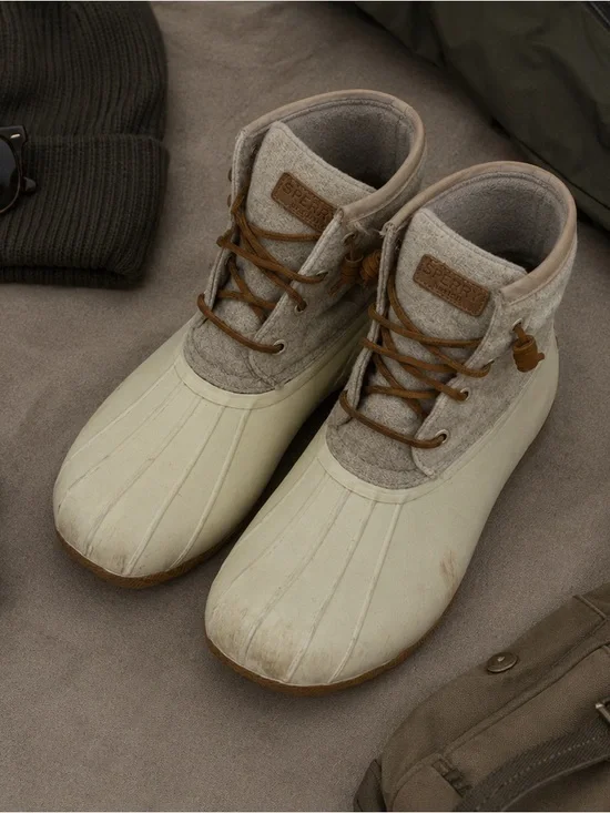 Sperry Cream Duck Boots Insulated Lace Up Rain Snow Winter Women’s Size 9.5
