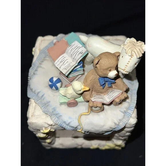 Vt 4 Sided Picture BoxMusic Box. Sanko It’s A Small World After All. Horse &Be
