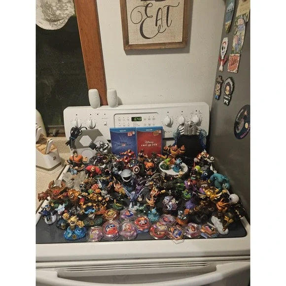 Disney Infinity Wii U Mixed Lot 4 Portal Base Game Discs 88 Figures Power Discs
