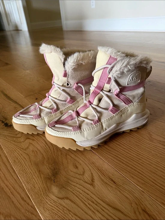 Sorel Women's ONA™ RMX Glacy Plus Waterproof Boots in Honey White & Dazed Mauve