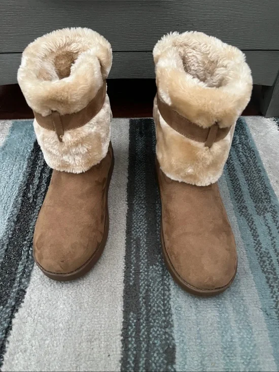 Women’s Faux Fur Fold-Over Winter Boots - Brown