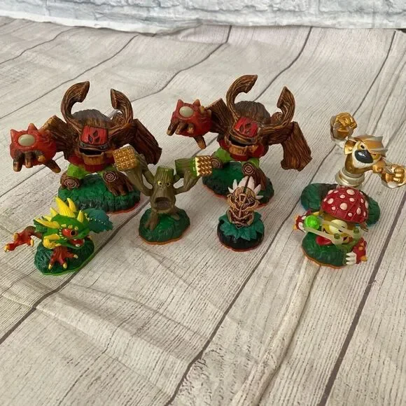 Skylanders life action figure dolls lot of 7 assorted sizes