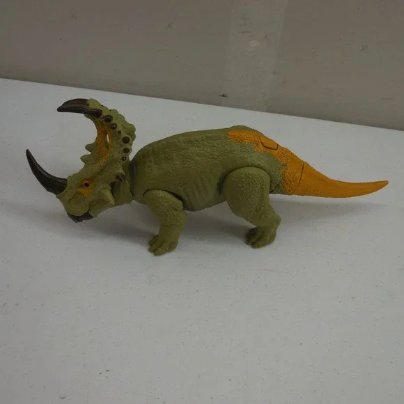 Mattel Jurassic World Dominion Roar Strikers Sinoceratops Dinosaur Figure HDX38