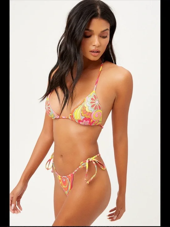 Frankie’s Bikini floral retro bikini set